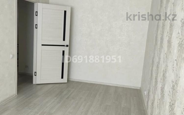4-комнатная квартира, 82.7 м², 2/5 этаж, 11 микрорайон 17 за 19.5 млн 〒 в Лисаковске — фото 5