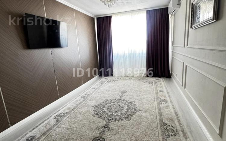 3-комнатная квартира · 80 м² · 6/6 этаж, мкр Нурсая, Тулпар 73 за 230 000 ₸ в Атырау — фото 2