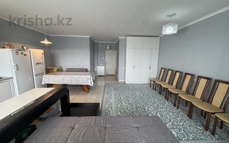 1-комнатная квартира · 50 м² · 4/6 этаж, мкр Женис за 18 млн ₸ в Уральске — фото 2