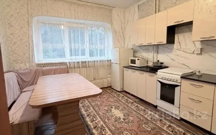 1-бөлмелі пәтер · 42 м² · 1/5 қабат, Жарокова 217б, бағасы: 28 млн ₸ в Алматы, Бостандыкский р-н — фото 2