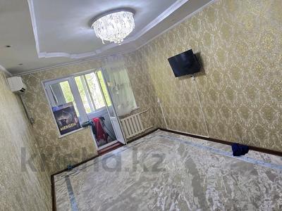 Пәтерлер в Жамбылской обл.: 2-бөлмелі пәтер · 47 м² · 4/5 қабат, Мкр Каратау 15 — Аль Фараби, бағасы: 11 млн 〒 2-бөлмелі пәтер · 47 м² · 4/5 қабат, Мкр Каратау 15 — Аль Фараби, бағасы: 11 млн 〒 в Таразе
