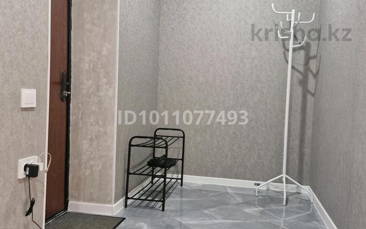 1-комнатная квартира · 52 м² · 2/5 этаж, мкр Северо-Восток 19а за 19 млн ₸ в Уральске — фото 8