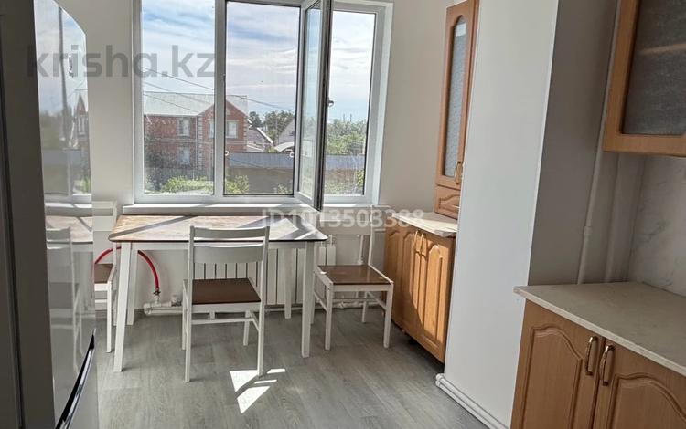 1-комнатная квартира · 35 м² · 2/5 этаж, пгт Балыкши, Каршымбай Ахмедияров — Ресторан Айсберг за 125 000 ₸ в Атырау — фото 2