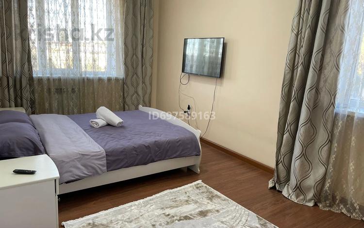 1-бөлмелі пәтер · 45 м² · 5/12 қабат, Грановского 96 — Толеби, бағасы: 15 000 ₸ в Алматы, Алмалинский р-н — фото 2