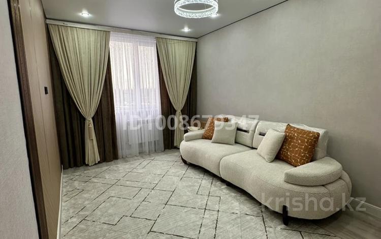 2-комнатная квартира · 55 м² · 2/6 этаж, мкр Акжайык 1970 — Тулеметова и туркия за 37 млн ₸ в Шымкенте, Абайский р-н — фото 2