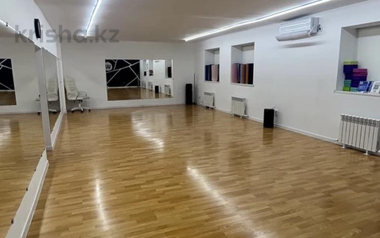 Свободное назначение, фитнес и спорт, развлечения, студии · 146.8 м² за 587 200 ₸ в Атырау — фото 2