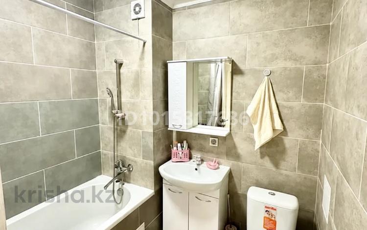 1-комнатная квартира · 38 м² · 11/12 этаж, мкр Акбулак, Сейдола Байтерекова 95 за 200 000 ₸ в Алматы, Алатауский р-н — фото 3