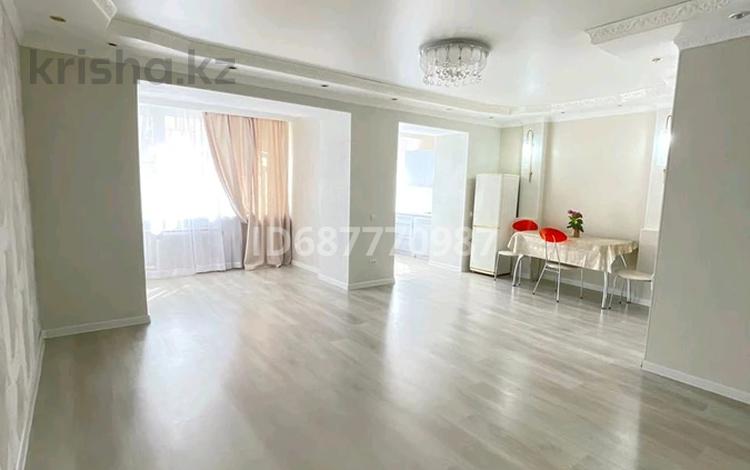3-комнатная квартира · 80 м² · 1/6 этаж, мкр 8, Братьев Жубановых 269 за 23 млн ₸ в Актобе — фото 3