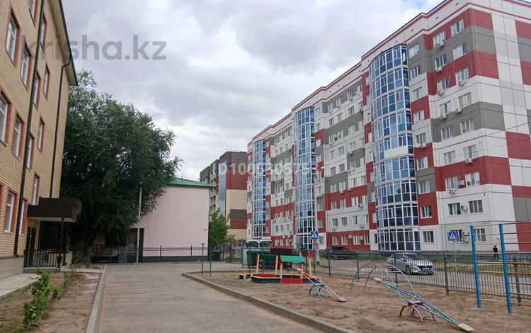 3-бөлмелі пәтер · 70 м² · 4/9 қабат, Айталиева 14 — Управление полиции, 31 Школа, бағасы: 30 млн ₸ в Уральске — фото 2