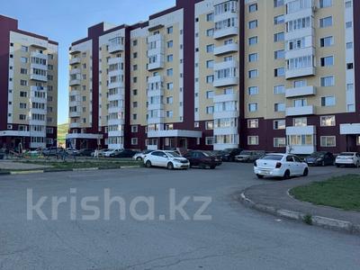 Продажа квартир в Восточно-Казахстанской обл.: 2-комнатная квартира · 64 м² · 2/9 этаж, Аль-Фараби 46 — КШТ,Есенберлина за 25.5 млн 〒 2-комнатная квартира · 64 м² · 2/9 этаж, Аль-Фараби 46 — КШТ,Есенберлина за 25.5 млн 〒 в Усть-Каменогорске