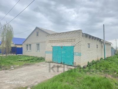 Жеке үй · 5 бөлме · 150 м² · 5.5 жүзд., Мухтара Ауэзова 3 А, бағасы: 12 млн ₸ в Аксае