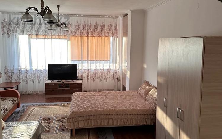 1-комнатная квартира · 40 м² · 27/36 этаж, Достык 5 — ТРЦ Керуен за 300 000 ₸ в Астане, Есильский р-н — фото 2