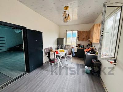 Жеке үй · 5 бөлме · 120 м² · 6 жүзд., Учительская 39а — Вдоль трассы, бағасы: 30 млн ₸ в Ташкенсазе
