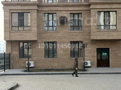 3-бөлмелі пәтер · 81 м², Илияса Есенберлина 20, бағасы: 400 000 ₸ в Усть-Каменогорске