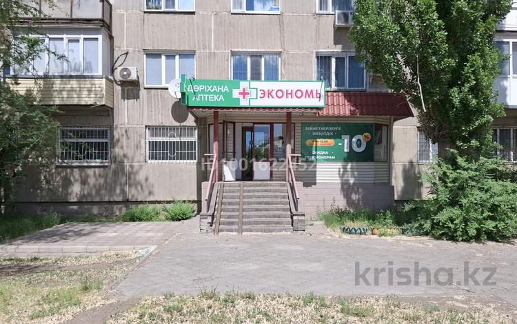 Офисы, магазины и бутики, салоны красоты, образование, кабинеты и рабочие места · 87 м² за 290 000 〒 в Павлодаре — фото 10