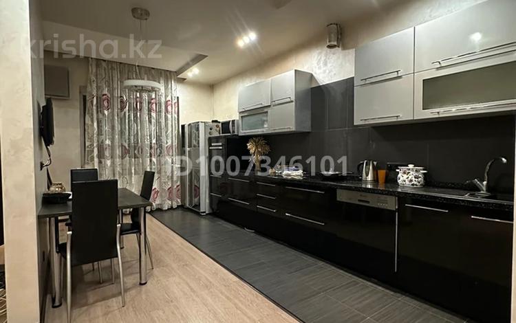 3-бөлмелі пәтер · 113 м² · 7/21 қабат, Кожамкулова 273, бағасы: 95 млн ₸ в Алматы, Алмалинский р-н — фото 2