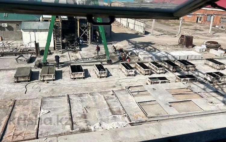 Өнеркәсіптік база · 3 га, мкр Шанхай, Пажарского 48Б — Санкибая уг.Пажарского, бағасы: 700 млн ₸ в Актобе — фото 3