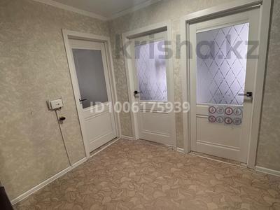 3-комнатная квартира · 63 м² · 4/5 этаж, Майкудук, 18й микрорайон 24 за 16 млн ₸ в Караганде, Алихана Бокейханова р-н