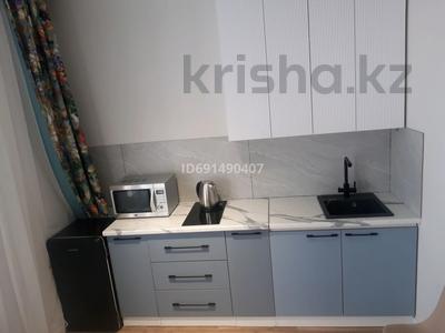 1-комнатная квартира, 39 м², 2/9 этаж помесячно, Казыбек Би 9/3 — Е22 за 160 000 〒 в Астане, Нура р-н