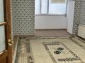 2-бөлмелі пәтер · 60 м² · 4/10 қабат, 12 ш/а. — Возле супермаркета Дина, бағасы: 140 000 ₸ в Актобе, мкр 12