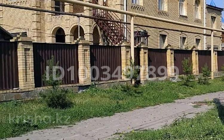 Отдельный дом · 7 комнат · 400 м² · 8 сот., 5 Апреля — Абая за 137 млн 〒 в Костанае — фото 2