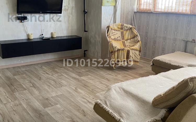 1-комнатная квартира · 30 м² · 5/7 этаж, 5-й мкр 1 за 8 000 ₸ в Актау — фото 2