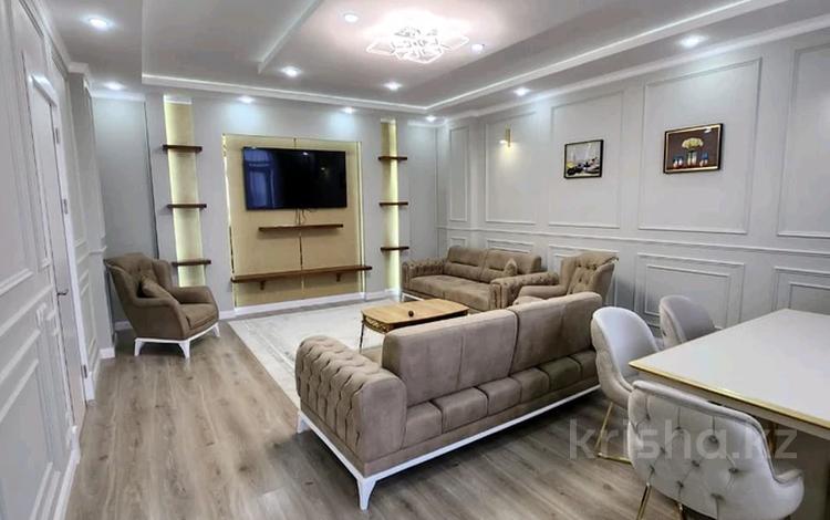 2-комнатная квартира · 92 м² · 9/10 этаж, Абая 26а за 500 000 ₸ в Атырау — фото 2