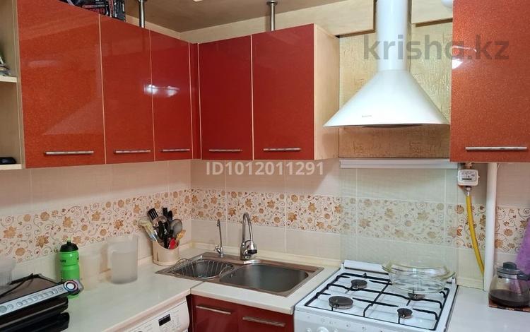 3-бөлмелі пәтер · 71.1 м² · 5/9 қабат, ул. Карбышева 2, бағасы: 25 млн ₸ в Караганде — фото 2