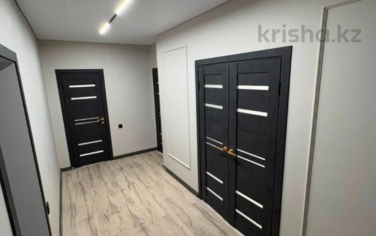 2-бөлмелі пәтер · 60.4 м² · 2/5 қабат, мкр. Алтын орда, мангилик ел, бағасы: 26.5 млн ₸ в Актобе — фото 2