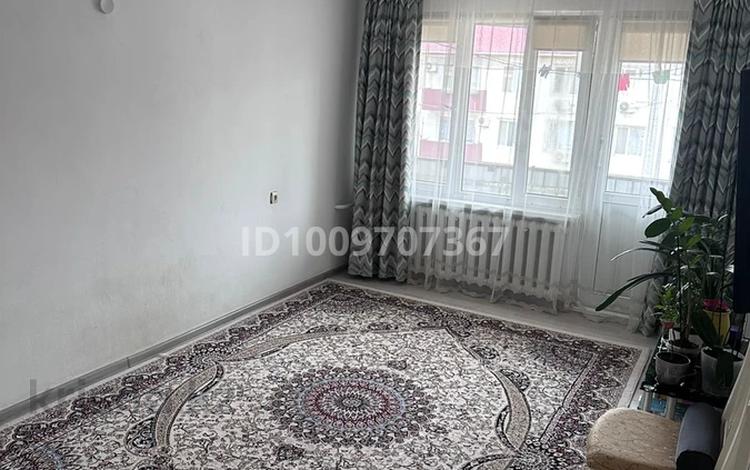 3-комнатная квартира · 62.4 м² · 5/5 этаж, 3 38 за 18 млн 〒 в Атырау, мкр Авангард-3 — фото 2