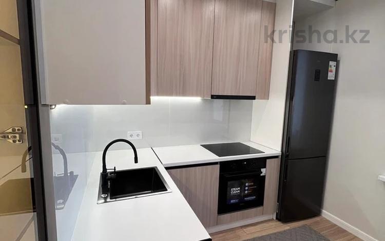 1-комнатная квартира · 40 м² · 8/17 этаж, Райымбека 210 — Ауэзова-Райымбека за 280 000 ₸ в Алматы, Алмалинский р-н — фото 2