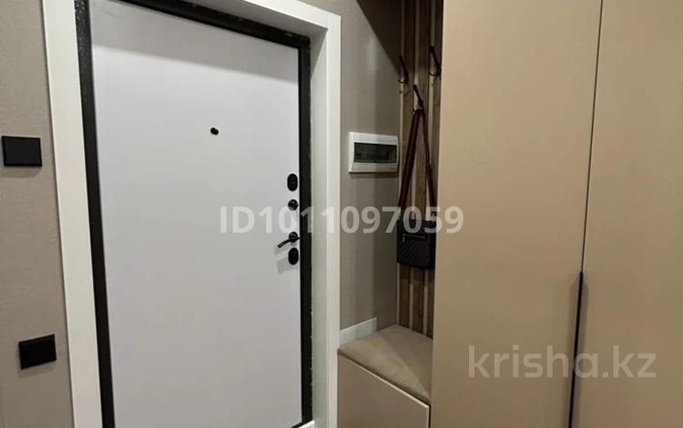 2-комнатная квартира · 62.4 м² · 11/12 этаж, Жубан Молдагалиев 7 за 300 000 ₸ в Астане, Нура р-н — фото 2