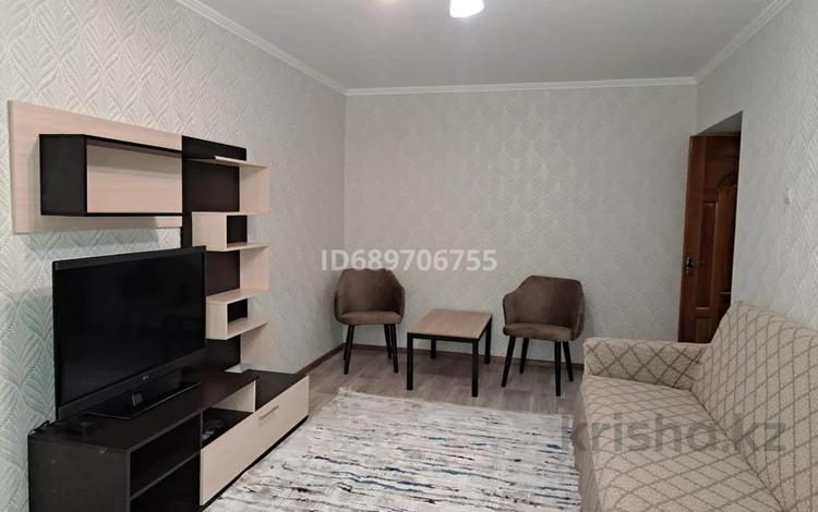 2-комнатная квартира, 43 м², 3/5 этаж помесячно, Сейфуллина 452/1 — Сейфуллина и Жибек жолы