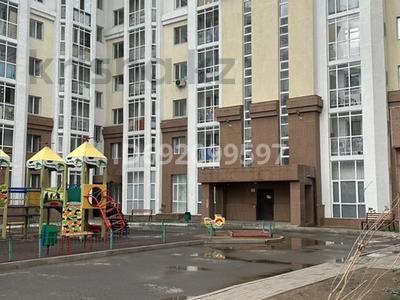 4-комнатная квартира, 100 м², 4/7 этаж, Мухамедханова 28Б за 34.4 млн 〒 в Астане, Нура р-н