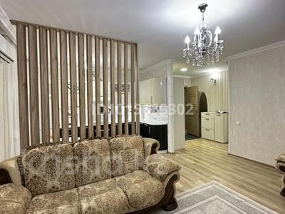 2-бөлмелі пәтер · 55 м² · 3/5 қабат, Валиханова 178 — 72 квартал, бағасы: 300 000 ₸ в Семее