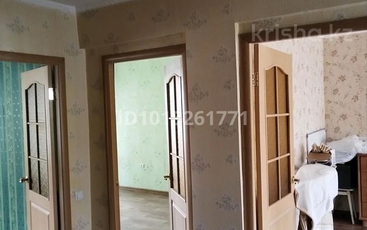 4-бөлмелі пәтер · 83 м² · 1/5 қабат, Космическая 12/2, бағасы: 39 млн ₸ в Усть-Каменогорске — фото 2