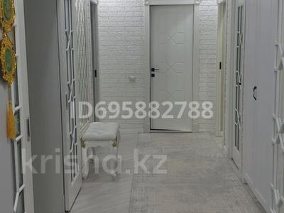 5-комнатная квартира, 160 м², 5/5 этаж, 16-й мкр 86-86/1 — Рядом байтерек.ресторан Айтан.супермаркет Дина.билаен центр. за 59 млн 〒 в Актау, 16-й мкр 