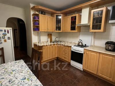 4-бөлмелі пәтер · 81.9 м² · 2/5 қабат, ул. Мукана Тулебаева 34, бағасы: 75 млн ₸ в Алматы, Медеуский р-н