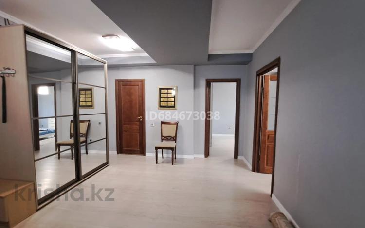 2-комнатная квартира · 102 м², мкр Самал-1, Самал 1 9 — Напротив Достык Плаза за 600 000 ₸ в Алматы, Медеуский р-н — фото 40