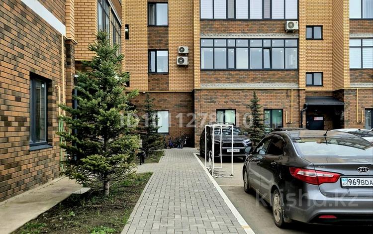 2-бөлмелі пәтер · 96.5 м² · 3/5 қабат, Хиуаз Доспанова 32, бағасы: 42.5 млн ₸ в Уральске — фото 2
