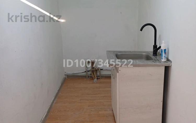 1 бөлме · 18 м² · 1 қабат, ЖМ Сайрам, Абдирова 24, бағасы: 42 000 ₸ в Шымкенте, Каратауский р-н — фото 3