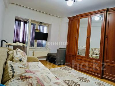 1-комнатная квартира, 40 м², 4/5 этаж помесячно, Тынышбаева 3 за 185 000 〒 в Алматы, Турксибский р-н