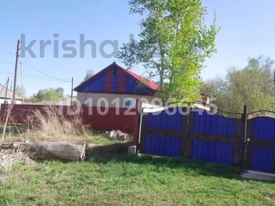 Отдельный дом · 2 комнаты · 80 м² · 10 сот., Центральная за 5 млн ₸ в Усть-Каменогорске