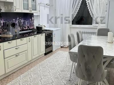 3-бөлмелі пәтер · 86 м² · 10/10 қабат, Курмангазы 198, бағасы: 200 000 ₸ в Уральске