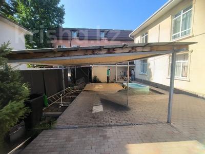 Жеке үй · 8 бөлме · 222 м² · 3.36 жүзд., Средняя, бағасы: 100 млн ₸ в Алматы, Медеуский р-н