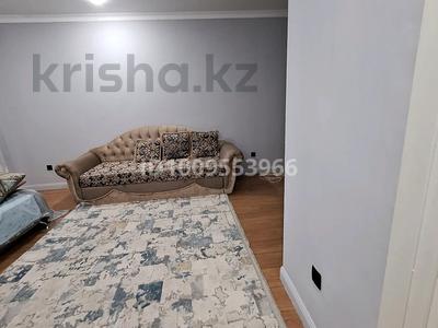 1-бөлмелі пәтер · 50 м² · 1/3 қабат, Кекильбаева 132 — Находится в 5 минутах от остановки "Кирова" возле ресторана "Алма-ата", бағасы: 180 000 ₸ в Уральске