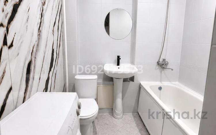 1-бөлмелі пәтер · 35 м² · 10/10 қабат, 11 мкр, бағасы: 10 000 ₸ в Актобе — фото 49