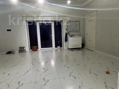 Жеке үй · 5 бөлме · 250 м² · 8 жүзд., мкр Кызылжар, Сыганак 70, бағасы: 45 млн ₸ в Шымкенте, Абайский р-н