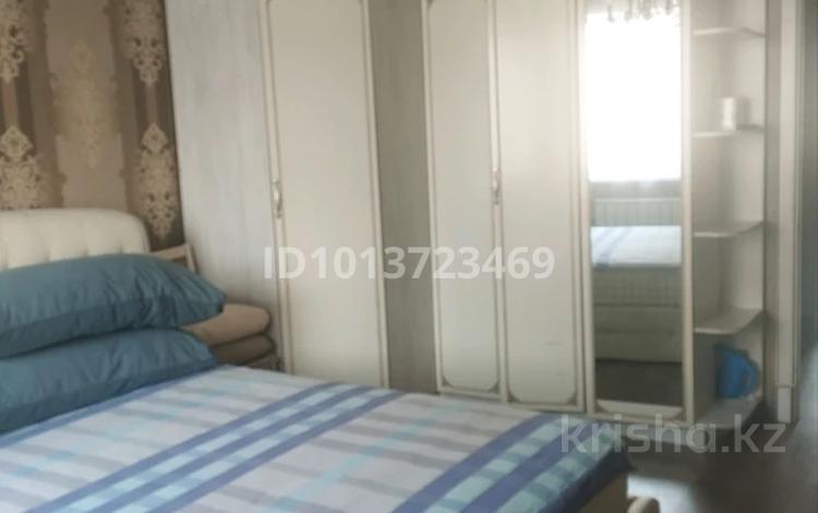 2-комнатная квартира · 65 м² · 8/9 этаж, мкр Жас Канат, Хасангалиева 1/23 за 300 000 ₸ в Алматы, Турксибский р-н — фото 3