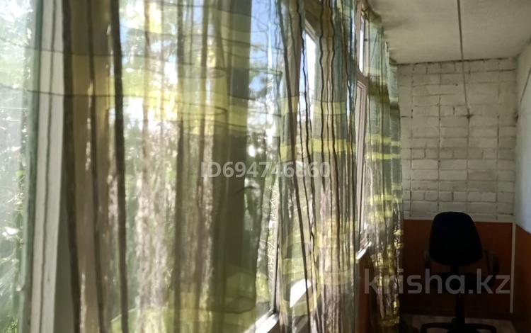 3-бөлмелі пәтер · 65 м² · 5/9 қабат, Курмангазы 150 — Маг Школьник, бағасы: 20 млн ₸ в Уральске, мкр Школьник — фото 4